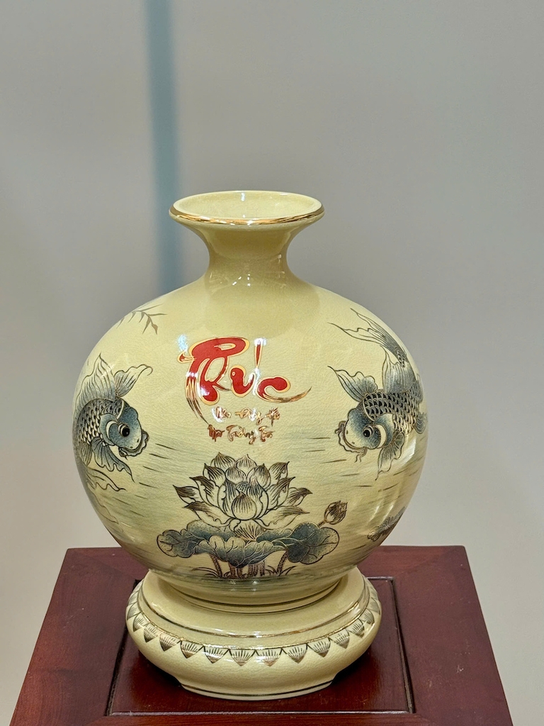 Bình Hút Lộc Cá Chép Hoa Sen Chữ Phúc Cao 29cm Gốm Chu Đậu Vẽ Vàng