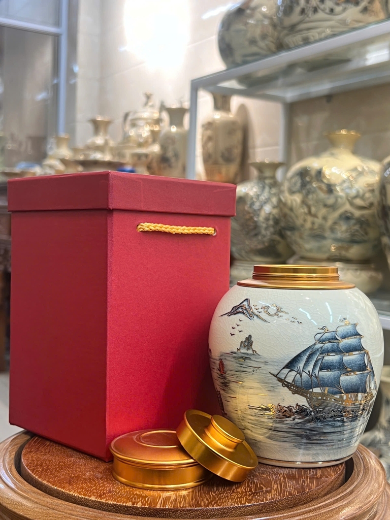 Hộp đựng trà H13 thuận buồm xuôi gió vẽ vàng 24k