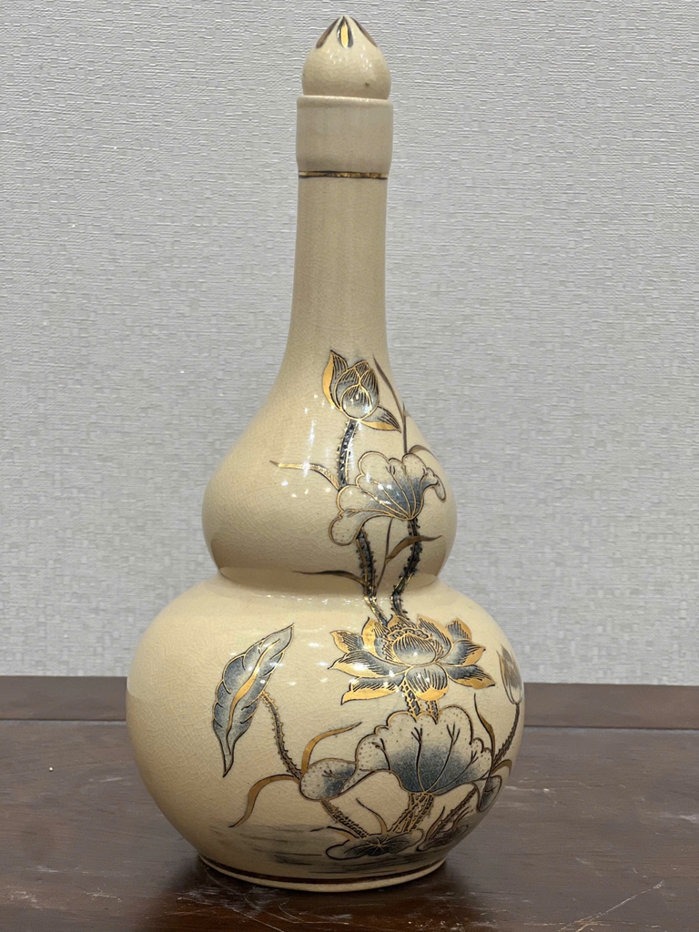 Nậm Rượu Hoạ Tiết Hoa Sen H18 Vẽ Vàng 24K