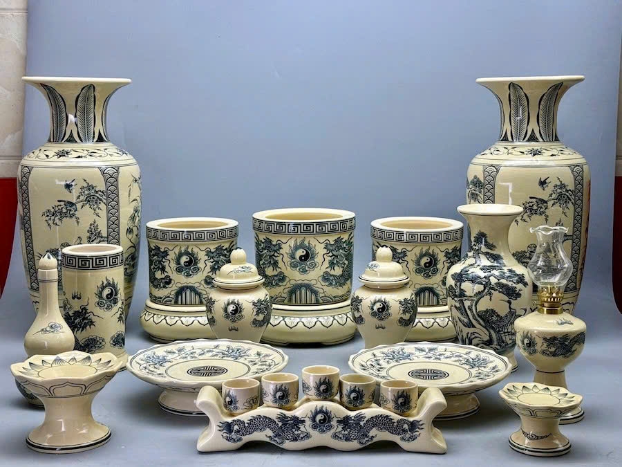 Bộ thờ men truyền thống hoạ tiết rồng -kỷ 3 chén