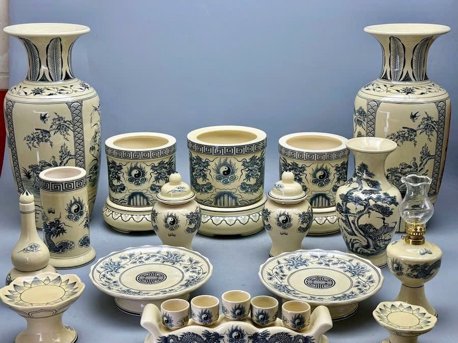 Bộ thờ men truyền thống hoạ tiết rồng -kỷ 3 chén