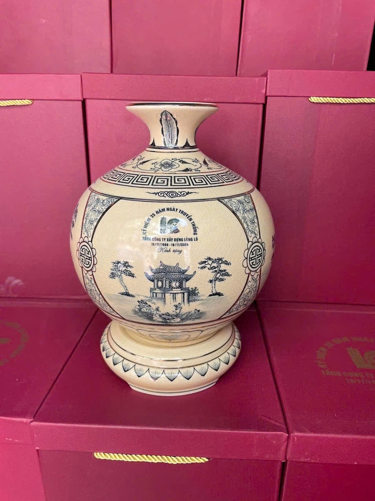 Bình Hút Lộc Tứ Cảnh Hà Nội H25 kẻ vàng in logo Doanh Nghiệp