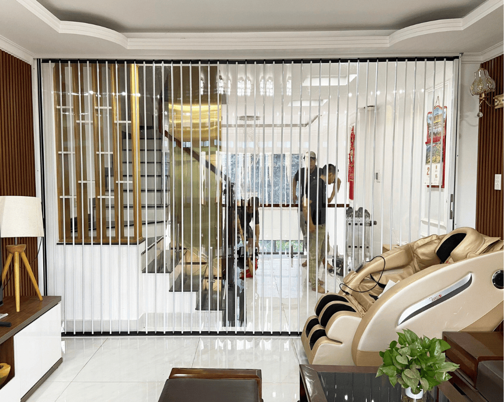 Cửa Xếp Khung Nhựa