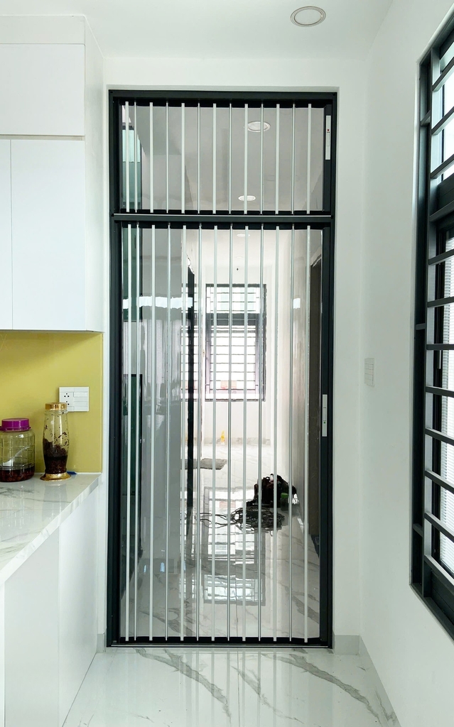 Cửa Xếp Khung Nhựa