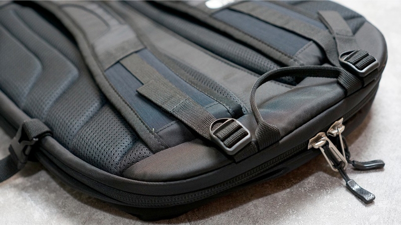 Balo đựng Laptop 17.3 inch thương hiệu The North Face dòng Router Transit Series cao cấp