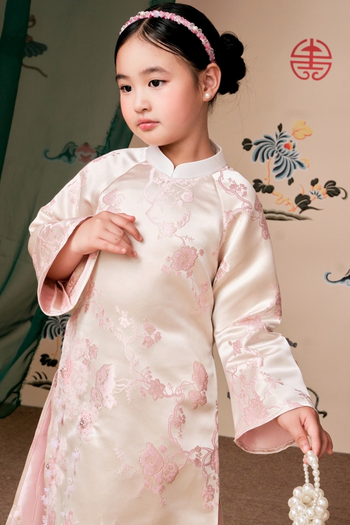 Áo dài Ngọc Khuê Nhi