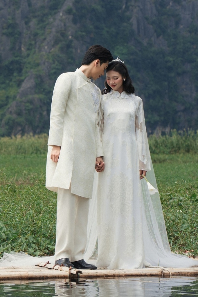 Áo dài cô dâu Nguyệt Phương