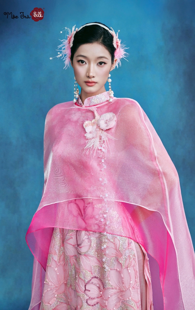 Áo dài Hồng Dao Nhã