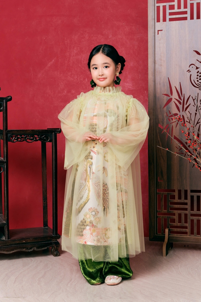 Áo dài Vân Diệu Nhi