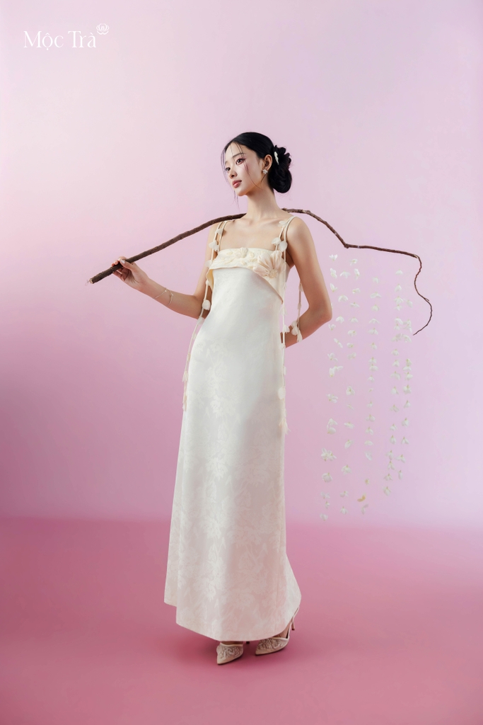 Đầm Giọt Ngọc