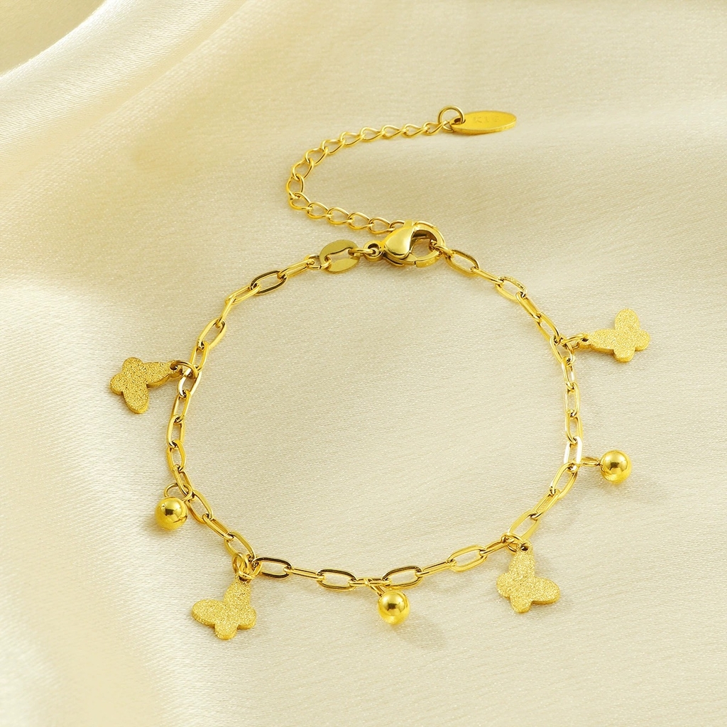 Vòng tay titan charm bướm 2500212