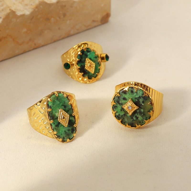 Nhẫn titan mạ vàng đính đá ngọc lam châu phi (African turquoise) 2500628