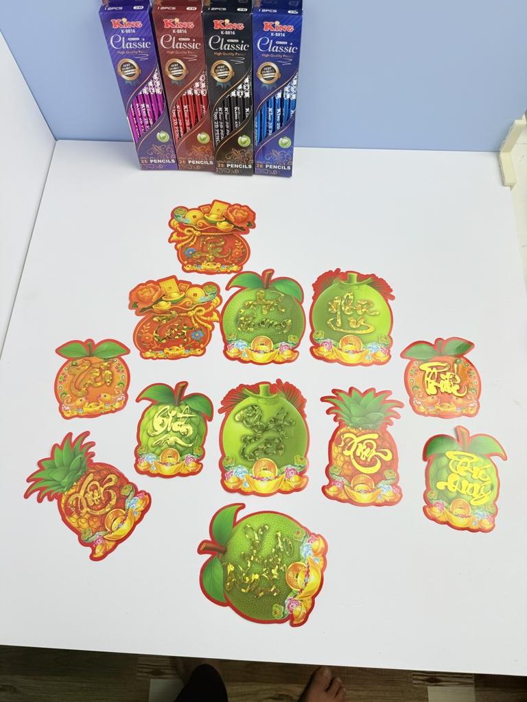 [HÌNH] Decal Dán Dưa Ép Kim Có Keo Hình Trái Cây Trang Trí Dán Dưa (10 Tờ/ Xấp; 10 Xấp/ Bịch)