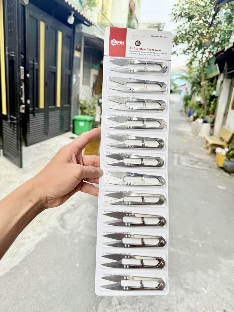 Kéo Cắt Chỉ Inox 1333A (12 Cái/ Vĩ; 120 Vĩ/ Thùng)