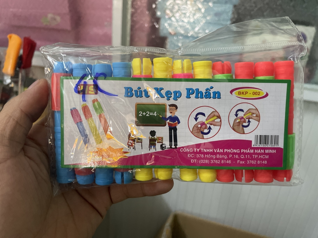 HS Bút Kẹp Phấn BKP 002 (Bịch 12 Cây; 120 Bịch/ Thùng)
