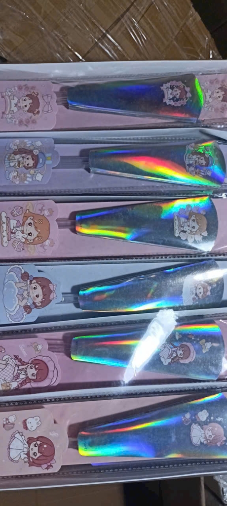 Quạt Nhựa Cầm Tay (30 Cái/Hộp, 600 Cái/Thùng)