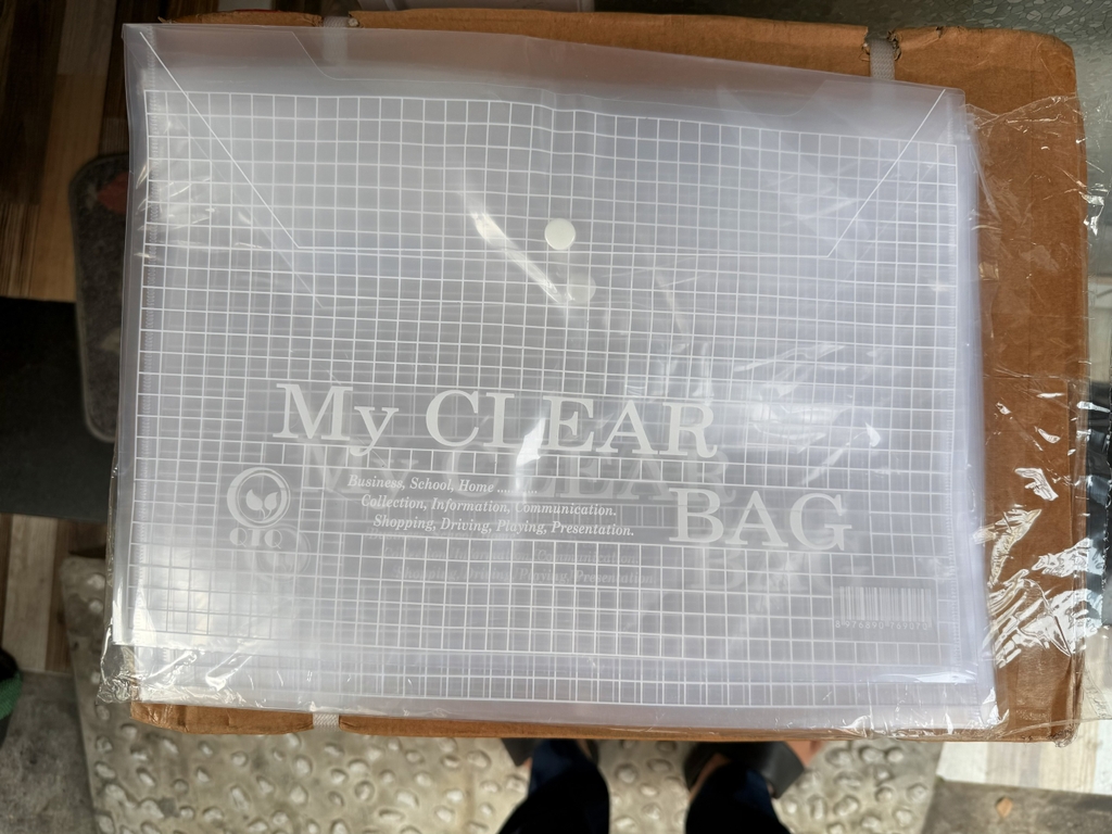 Bìa Nút F4 (26cmx35cm) (10 Cái/ Xấp; 900 Cái/ thùng)