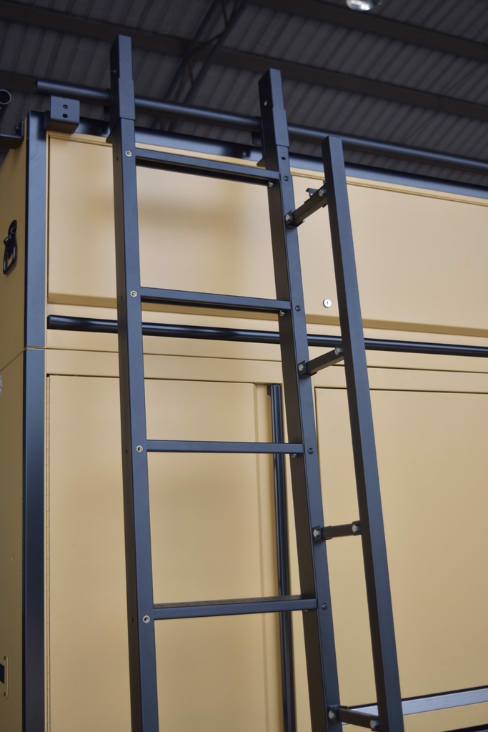 Bộ tủ dụng cụ 280cm màu nâu