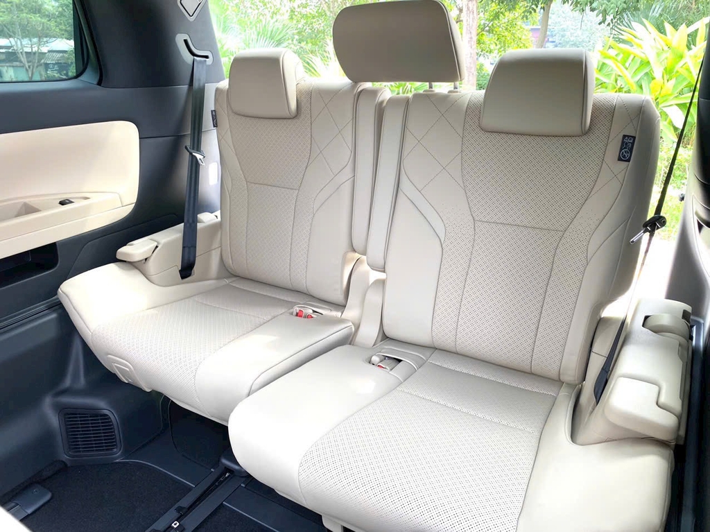 ALPHARD TRẮNG - NỘI THẤT NÂU