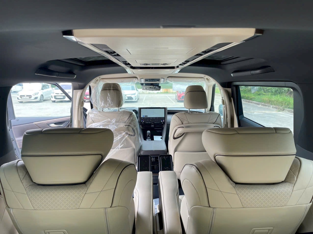 ALPHARD TRẮNG - NỘI THẤT NÂU