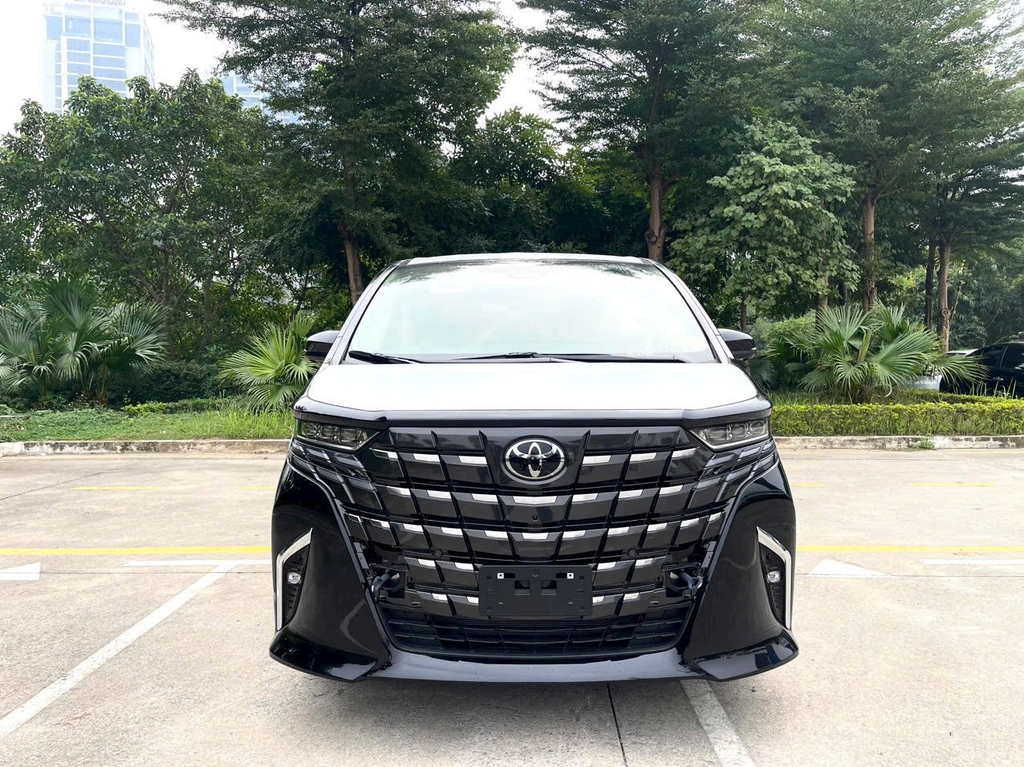 ALPHARD ĐEN - NỘI THẤT KEM