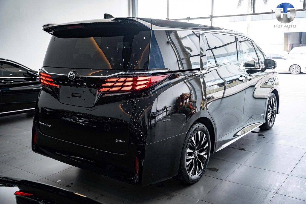 ALPHARD ĐEN - NỘI THẤT KEM