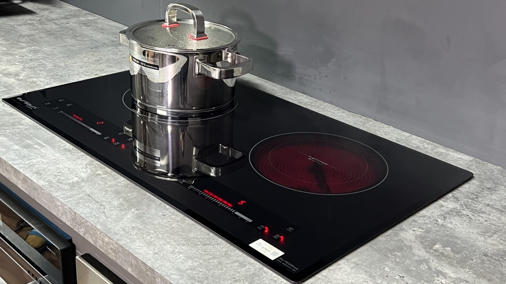Bếp từ kết hợp hồng ngoại Eurosun EU-TE226Max