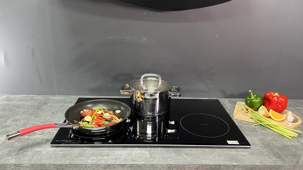 Bếp từ 3 vùng nấu Eurosun EU-T881G