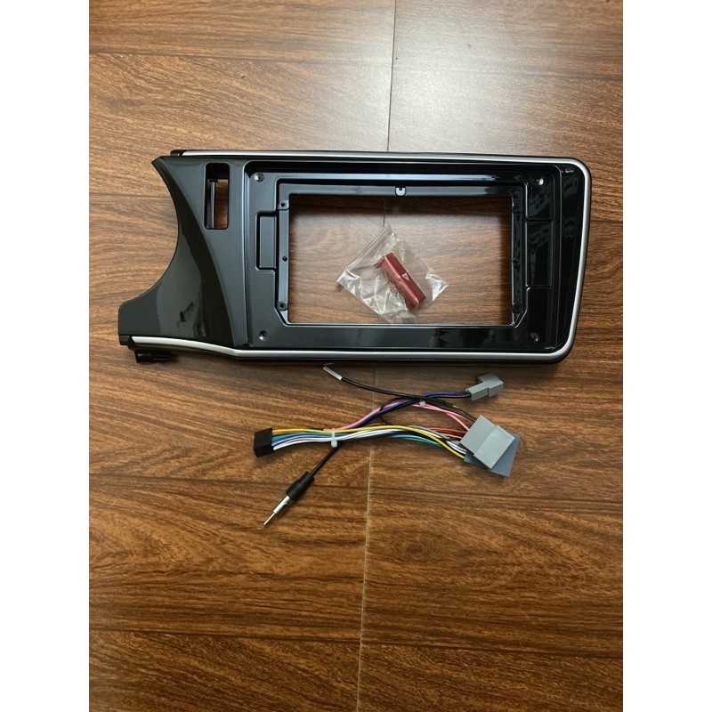 MẶT DƯỠNG LẮP DVD ANDROID CHO XE CITY 2014 -2019 10INCH CÓ JACK NGUỒN ZIN  Có jack đấu cam lùi zin của xe