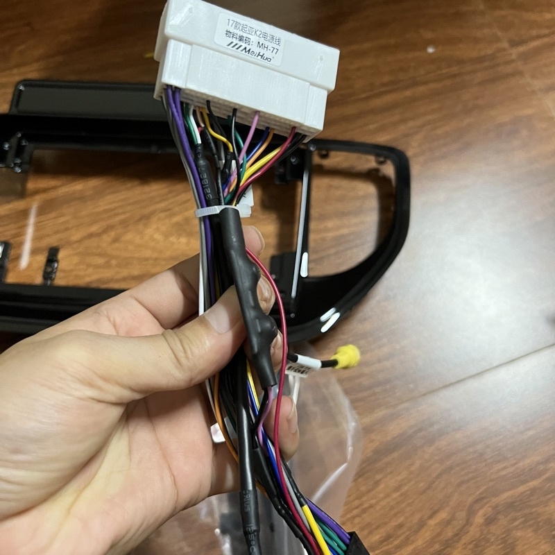 Mặt dưỡng màn Android Hyundai Accent 2021-2023 9 inch có tụ chống nhiễu