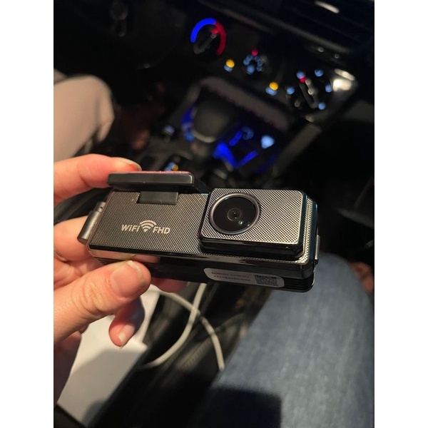 Camera hành trình V9 PRO 1080P có màn hình hiển thị