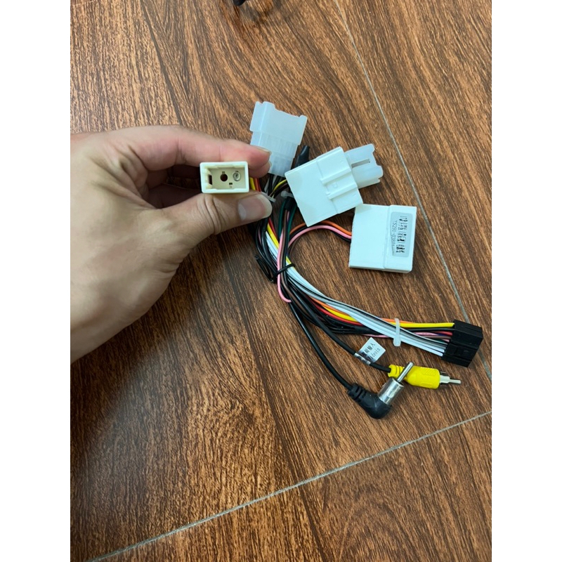 Dây nguồn lắp zin cho dòng xe toyota lắp màn hình dvd android có jack camera lùi zin của xe