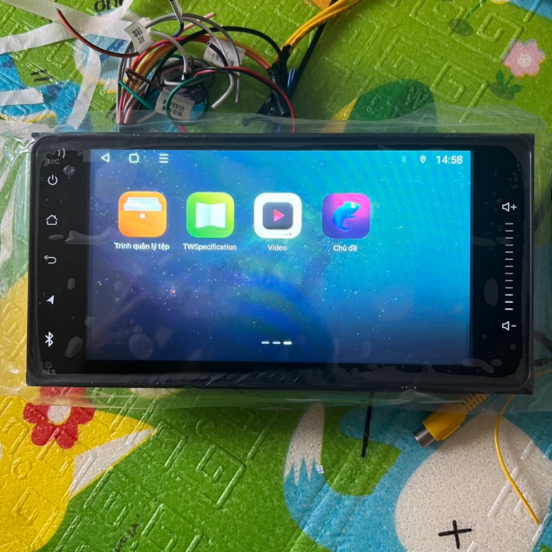 Màn hình android 7 inch thông dụng , 7 inch toyota dành cho ô tô  cấu hình 2-32GB 8x TS18 ( tặng s2 , premium 1 năm )