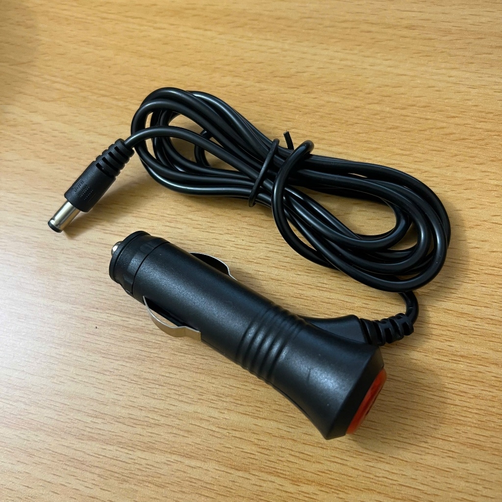 Màn hình taplo 5 inch xe tải xe ben + cam lùi 8 led cắm tẩu dây 6m