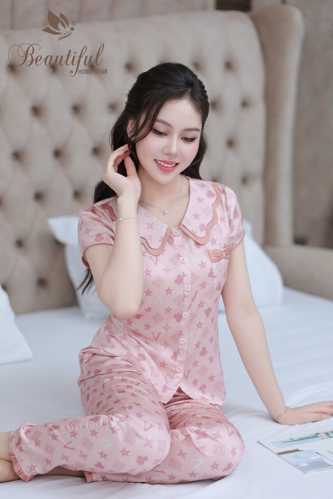 Y743A Lụa Satin quần dài HỒNG chữ V cổ lượn 2 tầng