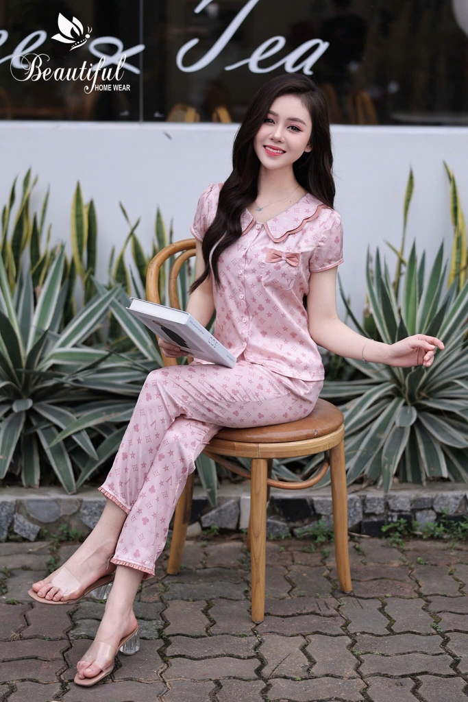 Y743A Lụa Satin quần dài HỒNG chữ V cổ lượn 2 tầng