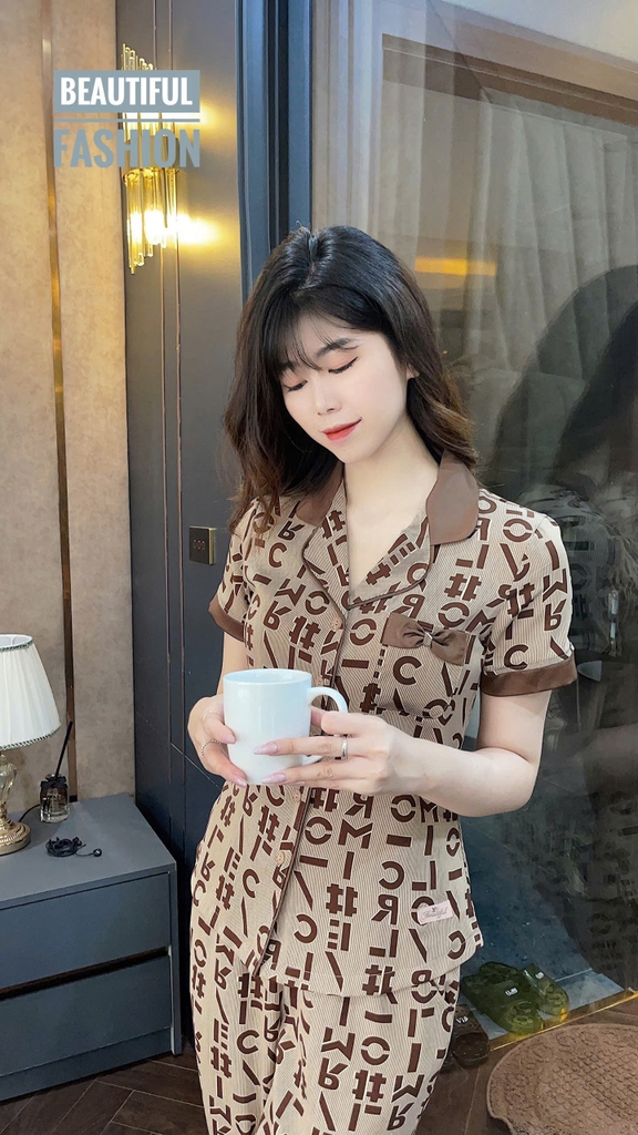 Y733B Lụa Satin NÂU quần lửng chữ vuông cổ PJM