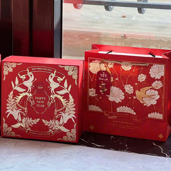 Set 5 -10 Hộp quà tết 2 ngăn đựng 2- 4 Hũ Pet Hạt , Mứt -  {{store}}