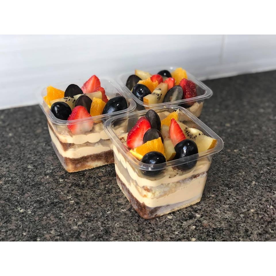 50 -100 Hộp Nhựa HT10-8 Vuông Đựng Bánh Lạnh, Bánh Mousse, Tiramisu B10-8 JB10