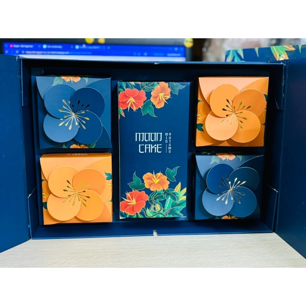 Hộp Trung Thu Cứng Cao Cấp Khóa Nam Châm Song Hạc 6 bánh hoặc 4 bánh + trà