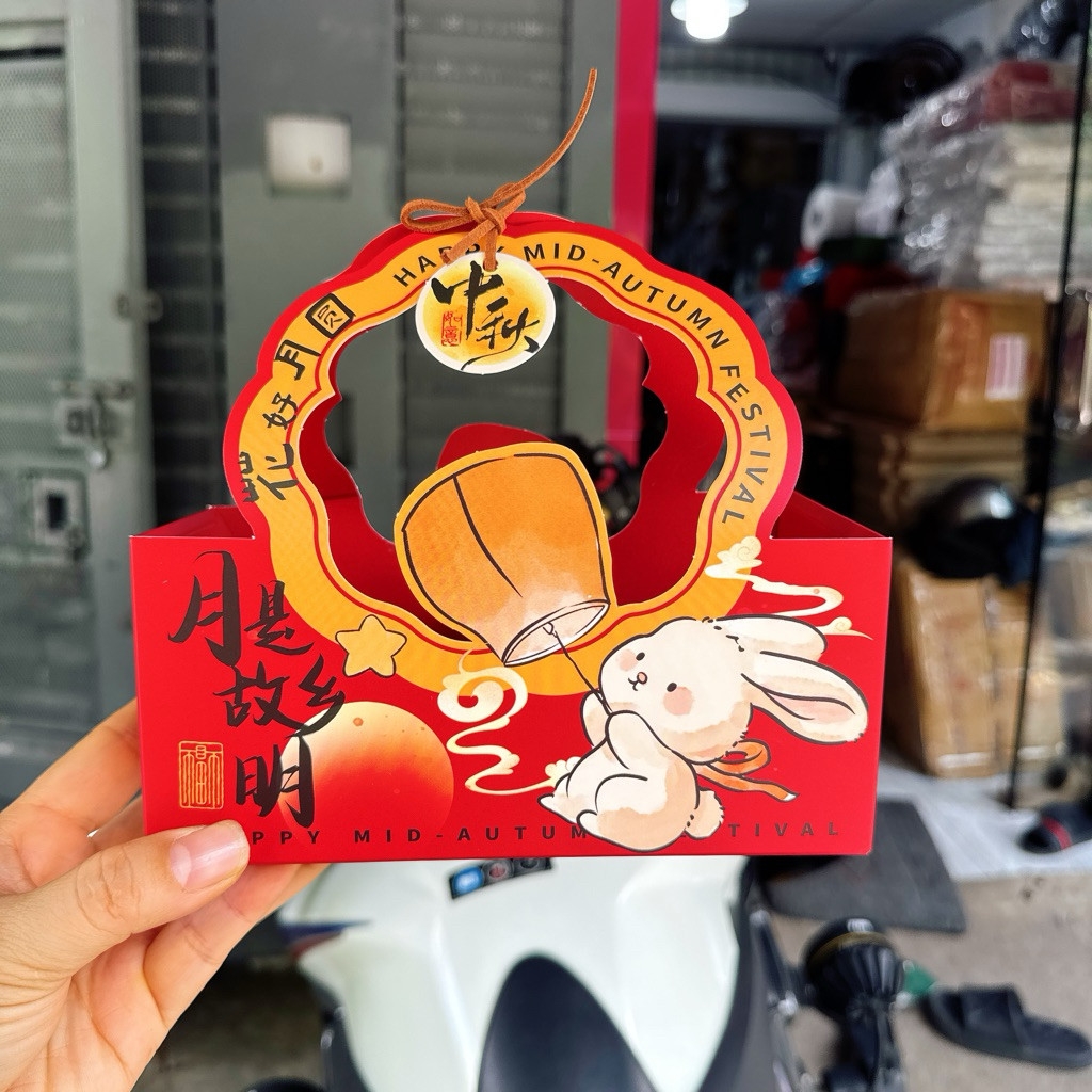 Hộp Trung Thu Quai Xách Thỏ Lồng Đèn Đựng 4 bánh mini 50-100gr