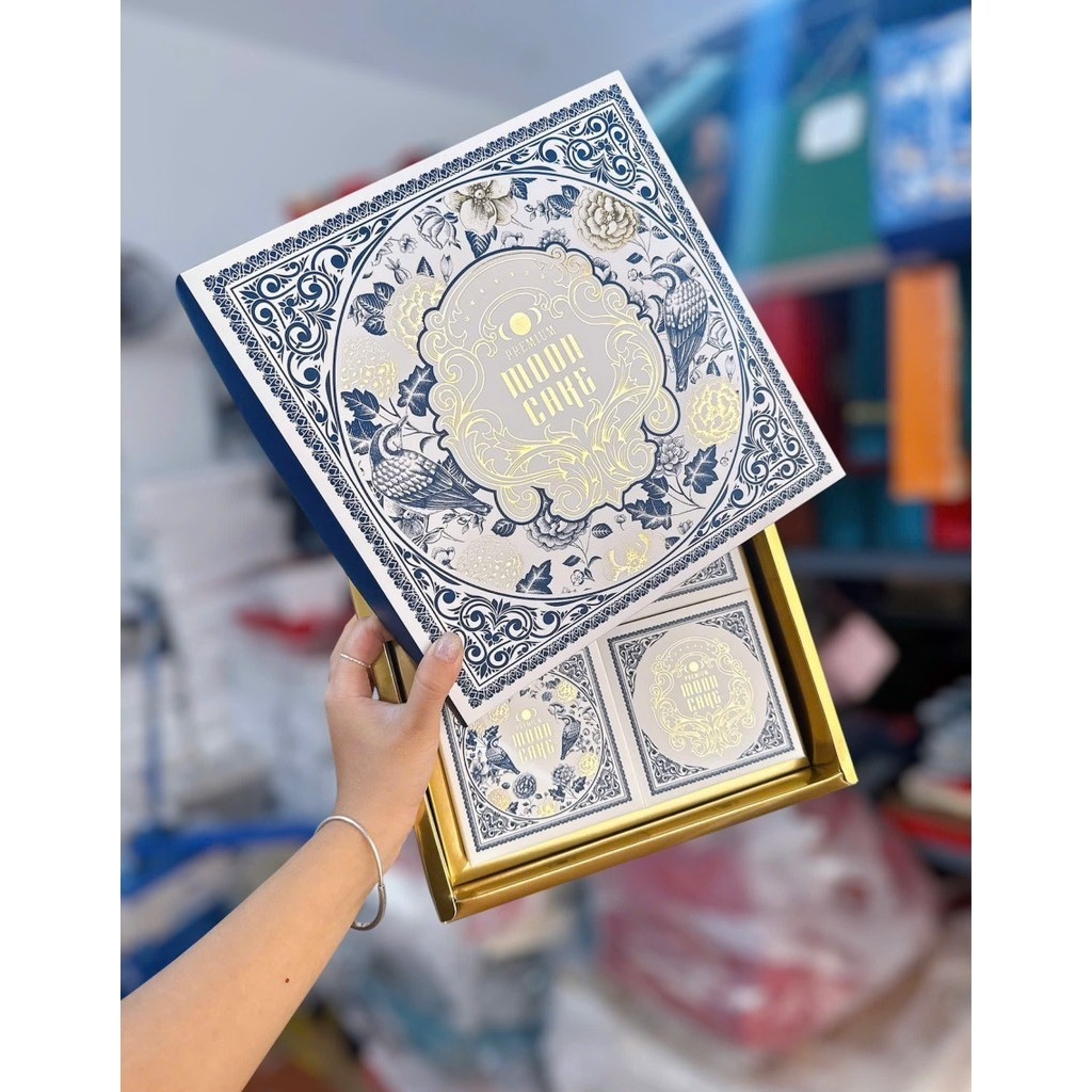 Hộp trung thu 4 bánh kèm túi xách - BẢO HOA ( nhận in logo)
