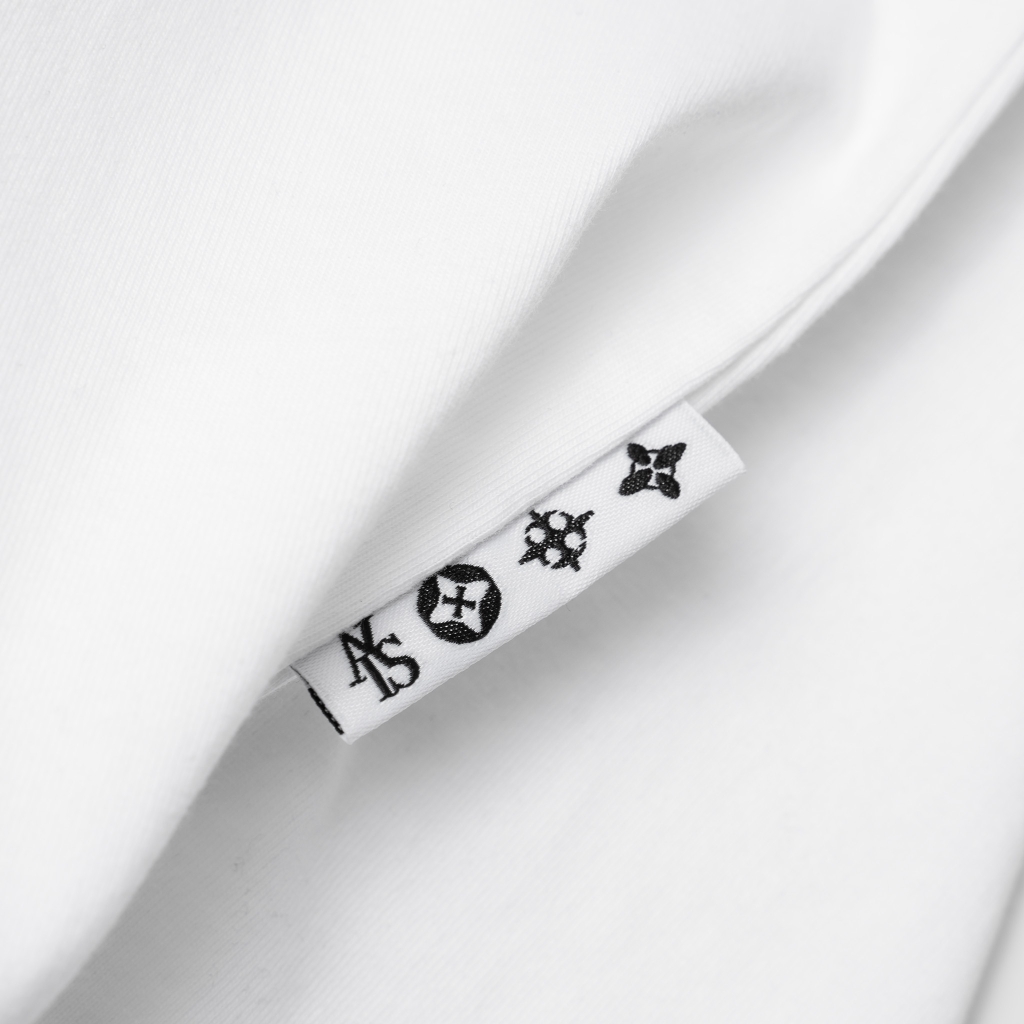 𝐀𝐓𝐘𝐒® 𝟐-𝐋𝐈𝐍𝐄 𝐓-𝐒𝐇𝐈𝐑𝐓 (Trắng)