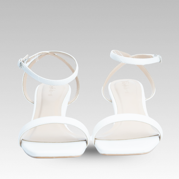 Sandal gót vuông trắng thiết kế tối giản – Sang trọng & dễ phối – Think Le-V