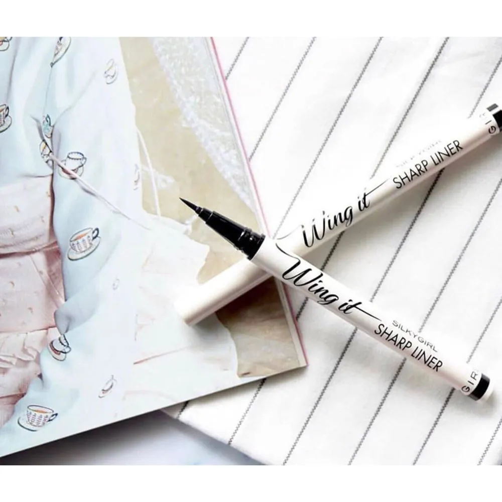 Bút kẻ mắt nước Silkygirl Wing It lâu trôi 0.5g