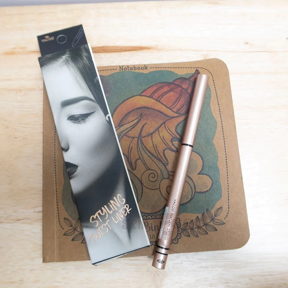 Chì vặn kẻ mắt Vacosi dạng gel màu đen 5ml