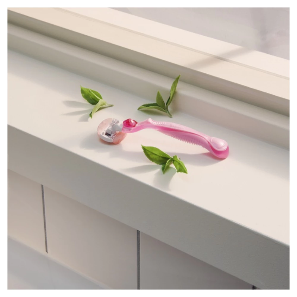 Dao cạo cho nữ Gilette Venus hoa Trà Trắng (1 cán + 2 lưỡi)