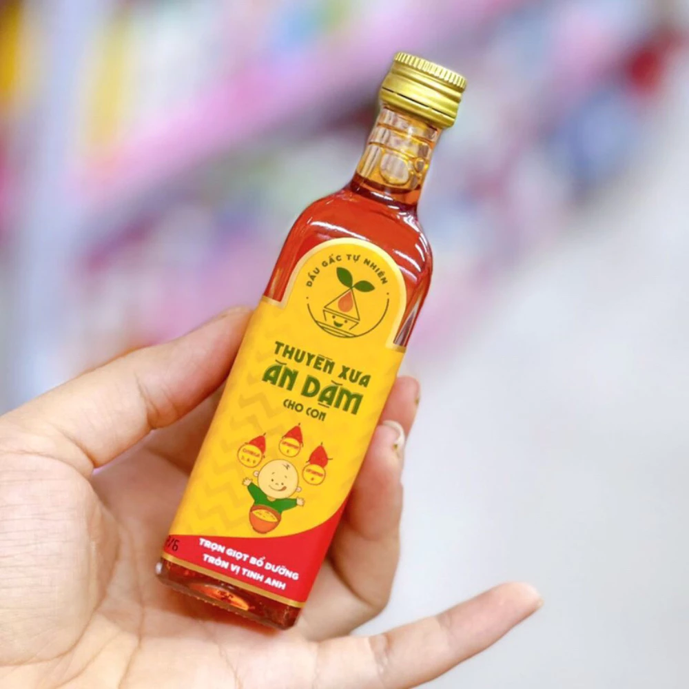 Dầu gấc tự nhiên Thuyền Xưa 65ml dành cho bé từ 6 tháng tuổi