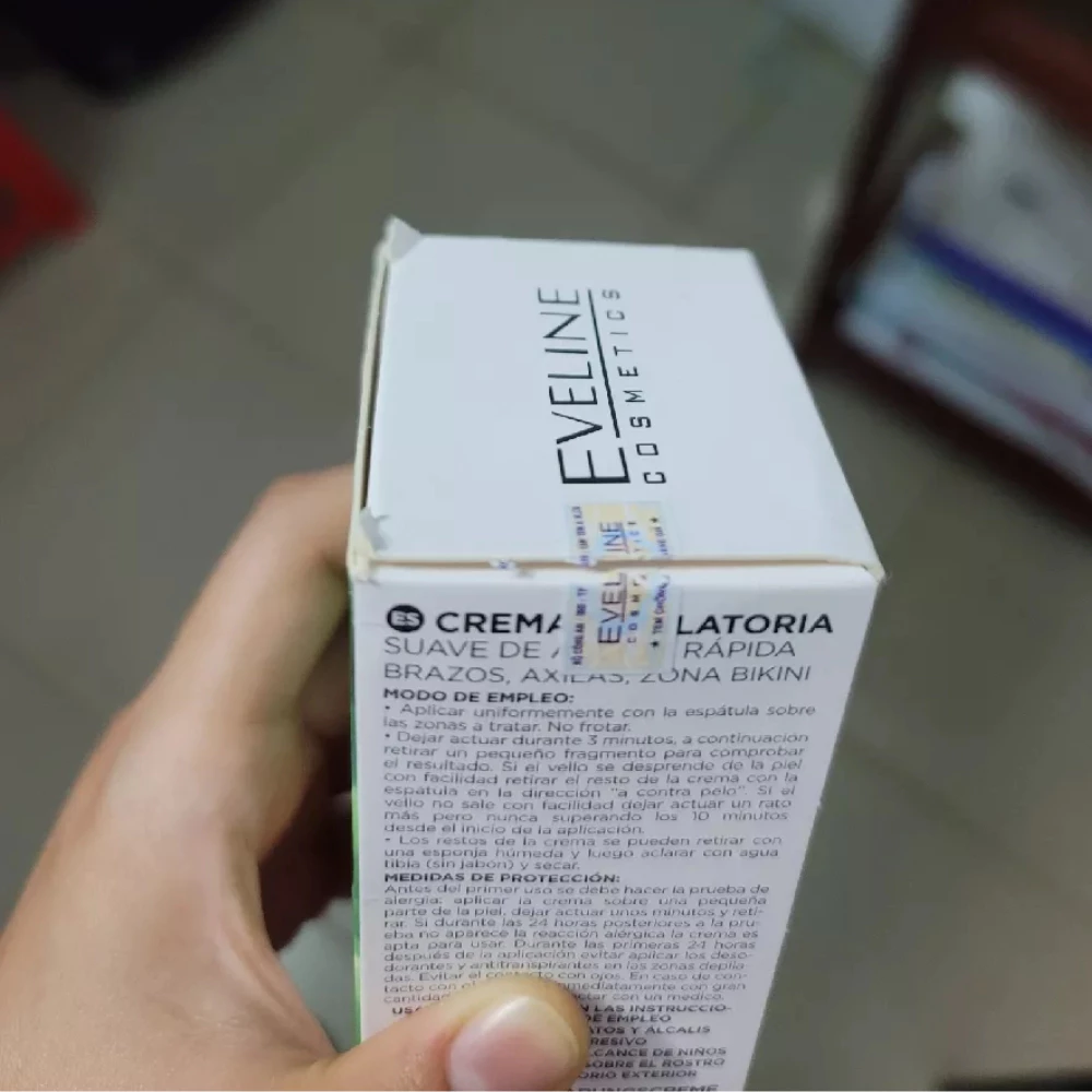 Kem tẩy lông Eveline từ Lô Hội cho da nhạy cảm 125ml