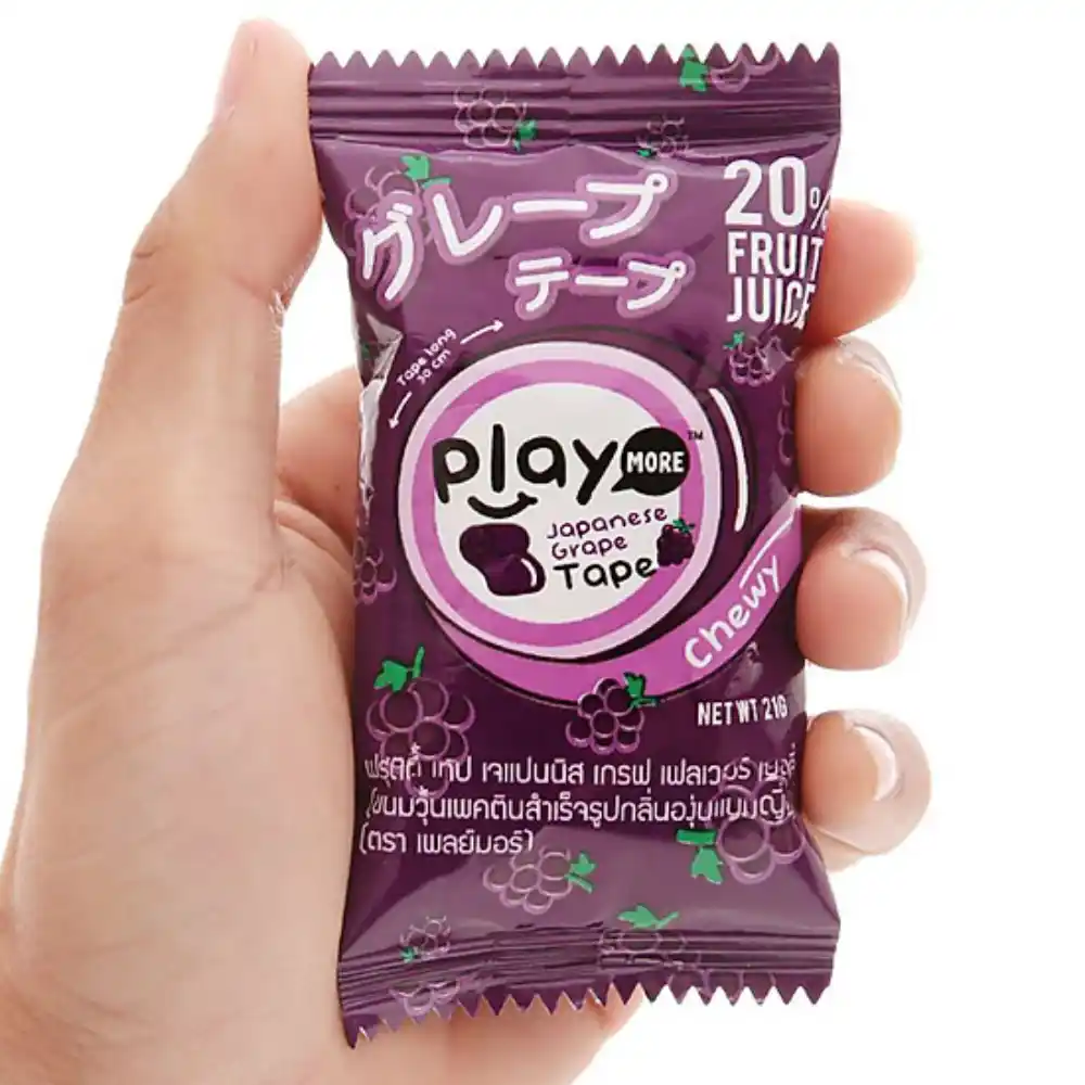 Kẹo dẻo cuộn PlayMore hương cola/hương nho/hương dâu gói 21g (từ 3 tuổi)
